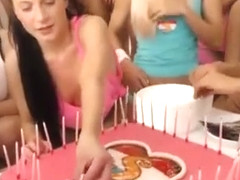 Teen Jump Rope And Lesbian Oil Massage Rubbing 40 Chicks Cam