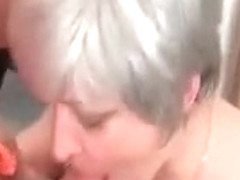 Slutty MILF gives blowjob to horny