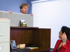 Honey Gold In Broke College Girls Episode 2